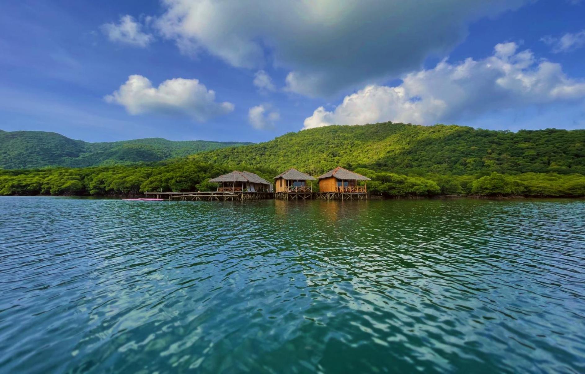 ホテル Floating Paradise カリムンジャワ エクステリア 写真