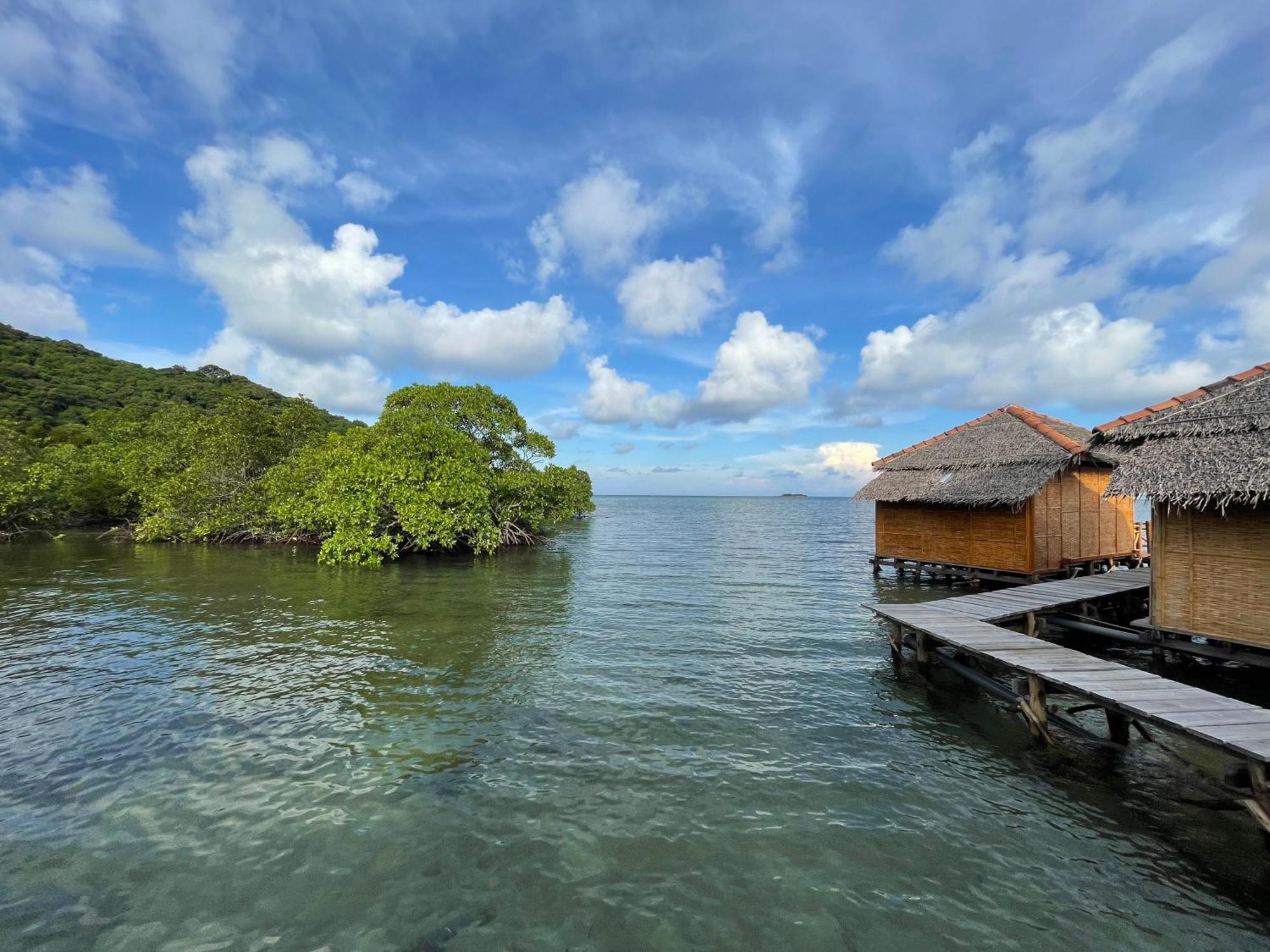 ホテル Floating Paradise カリムンジャワ エクステリア 写真